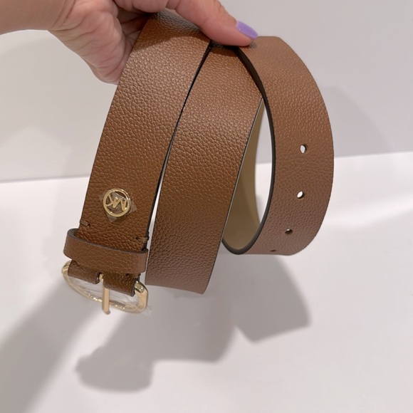 NWT Michael Kors Brown Pebbled Leather Belt (size medium) - Picture 4 of 9